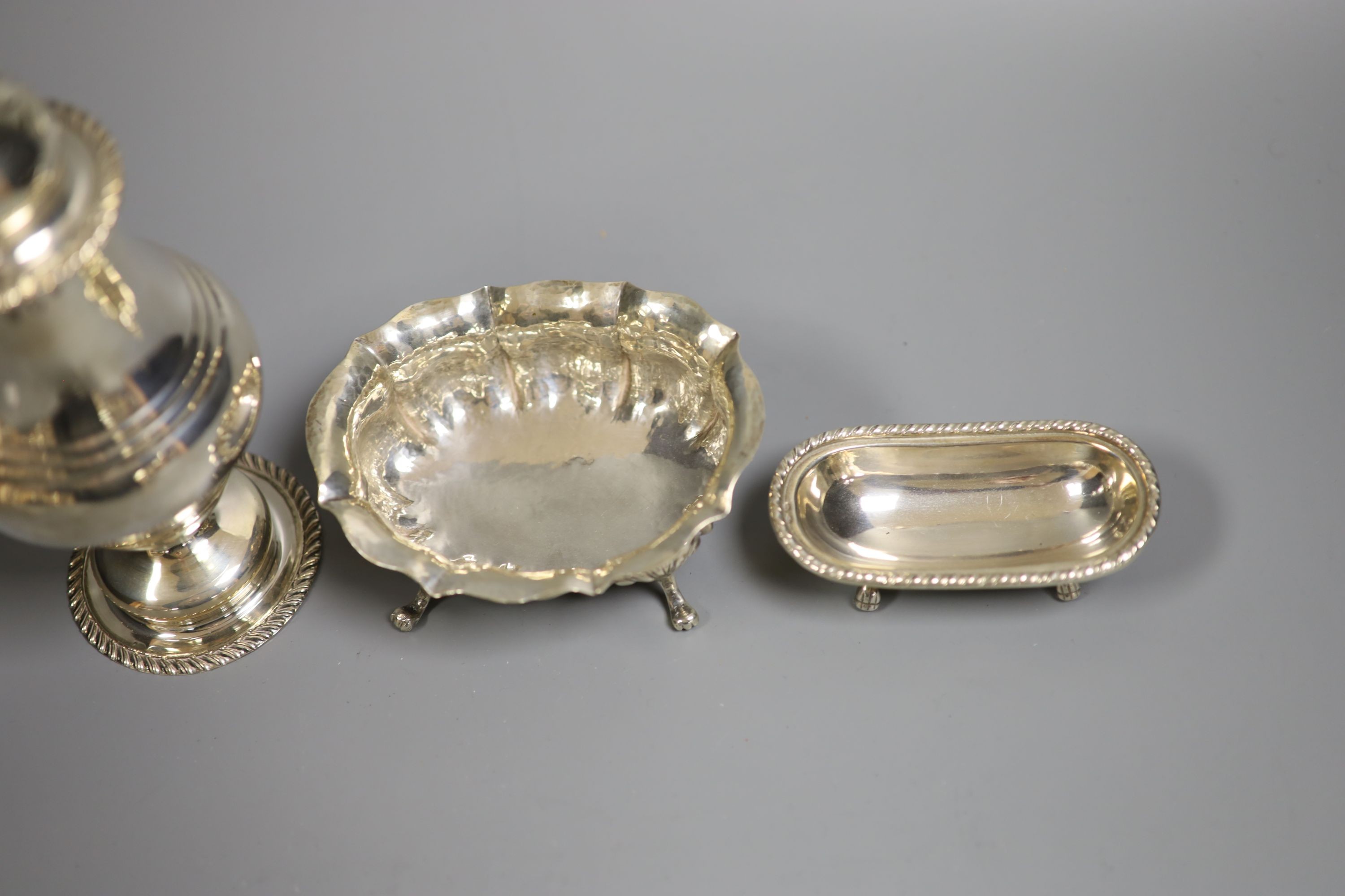 A Continental white metal caster, 21.7cm, an 800 standard silver bowl and a large silver salt, 12.5oz.